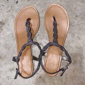 Unisa Lenni Glitter T-Strap Sandals - Silver